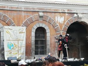 25.8.2020 Potulní komendianti na zámku (3)