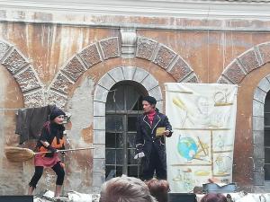 25.8.2020 Potulní komendianti na zámku (10)